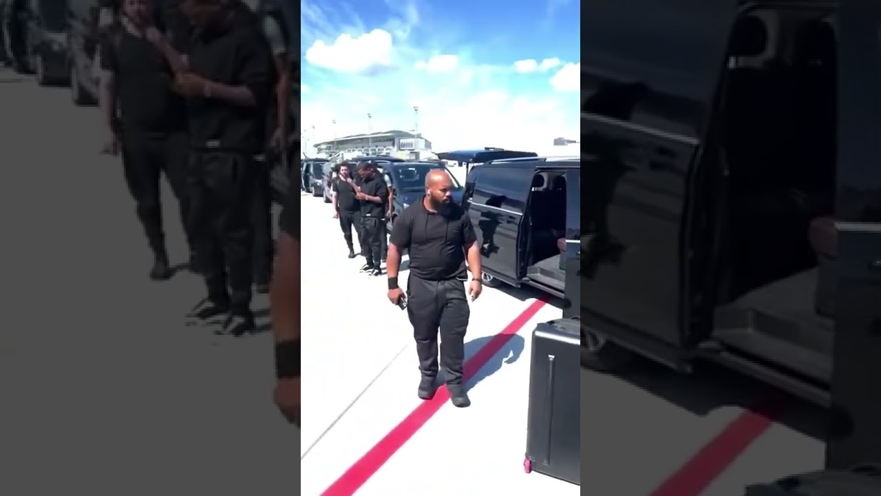 How Drake arrives 🐐