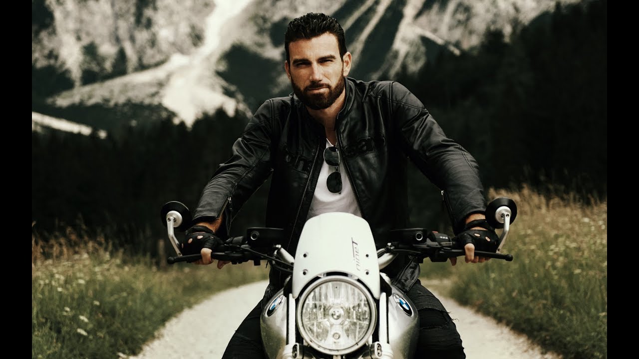 Cinematic Photoshoot with BMW RT9 Bike And Profoto Flash - YouTube