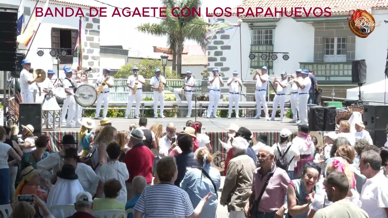 LA BANDA DE AGAETE CON LOS PAPAHUEVOS.