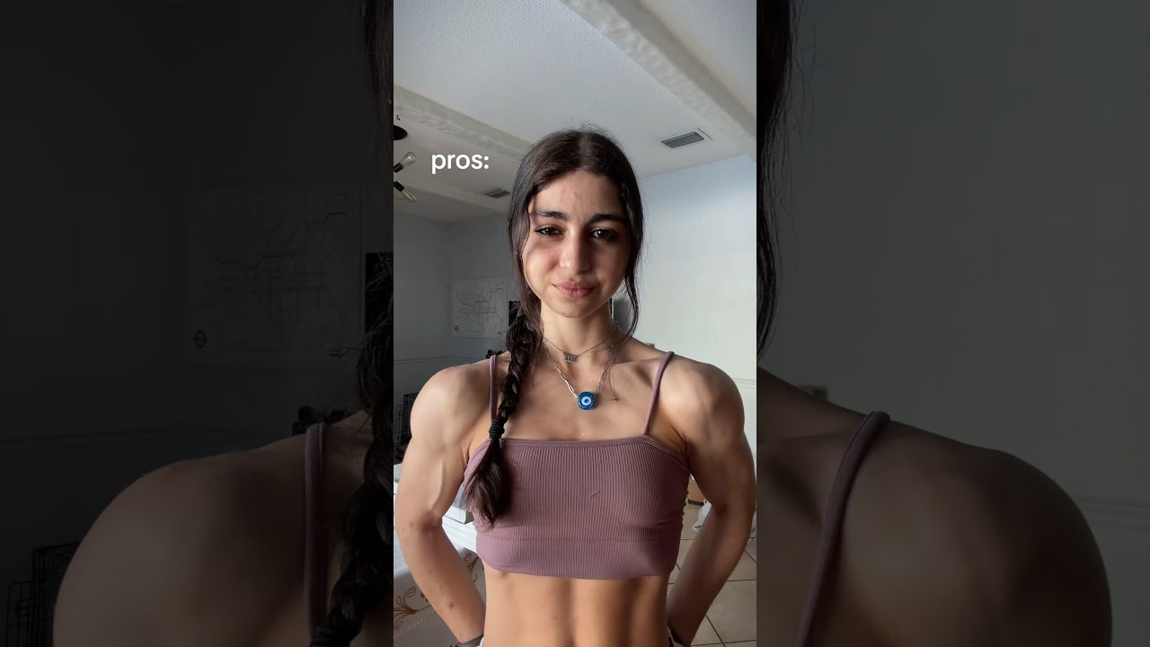 short = gym advantage 😈 #gym #relatable #gymmotivation #muscle #gymgirl