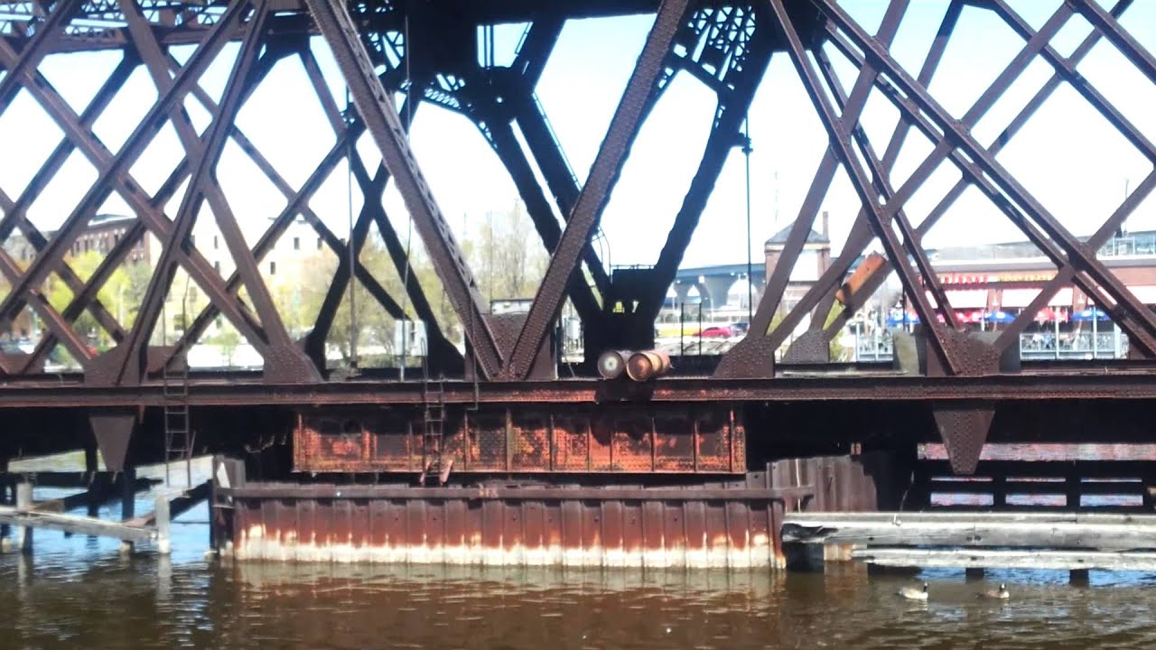 Milwaukee swing bridge YouTube