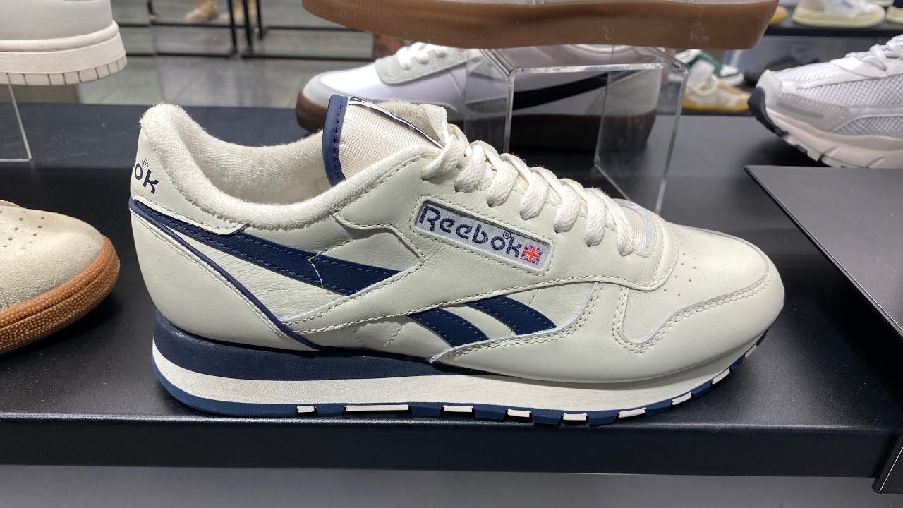 国内配送 Reebok CLASSIC LEATHER 1983 VINTAGE VCHK/VNAVY/ALB Reebok Classic Leather 1983 Vintage (Vintage Chalk/Vector