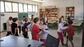 Alumnado de 3º de primaria A han preparado la danza Rio Verde (Cantabria, España)