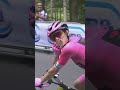 Vingegaard kwam, zag en reed iedereen uit het wiel 🚀#GirodItalia #Wielrennen