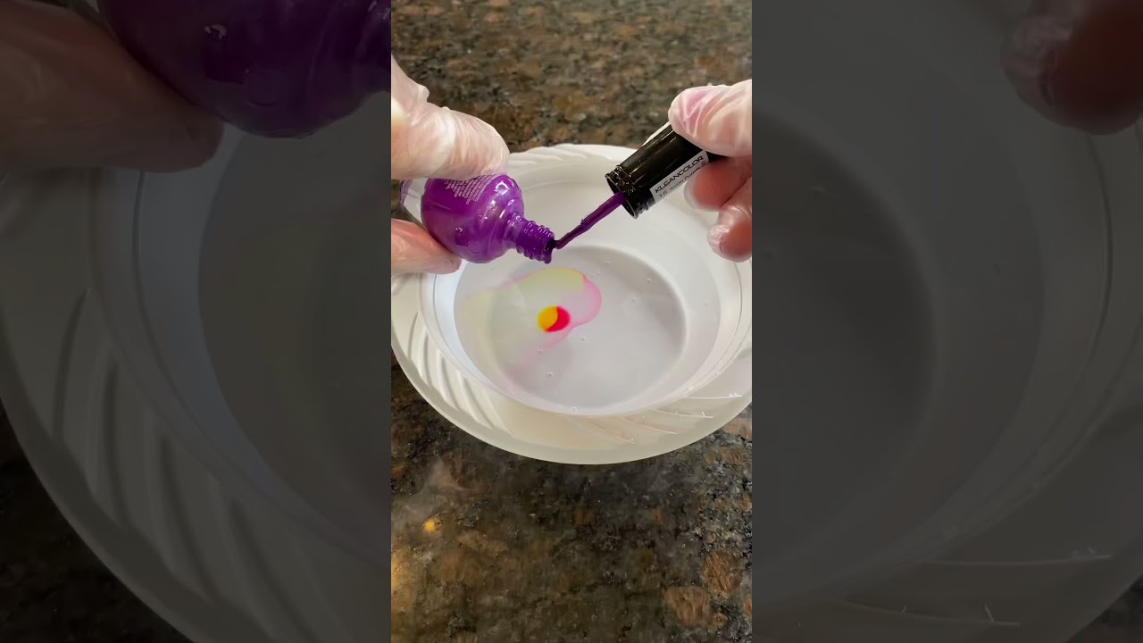 How to dye Easter Eggs using nail polish! #Shorts - YouTube