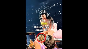 Katy Perry SINGS to her DAUGHER 😍🎤