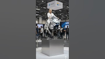 Mercedes’ High-Tech Robot Dog Is the Future of Mobility