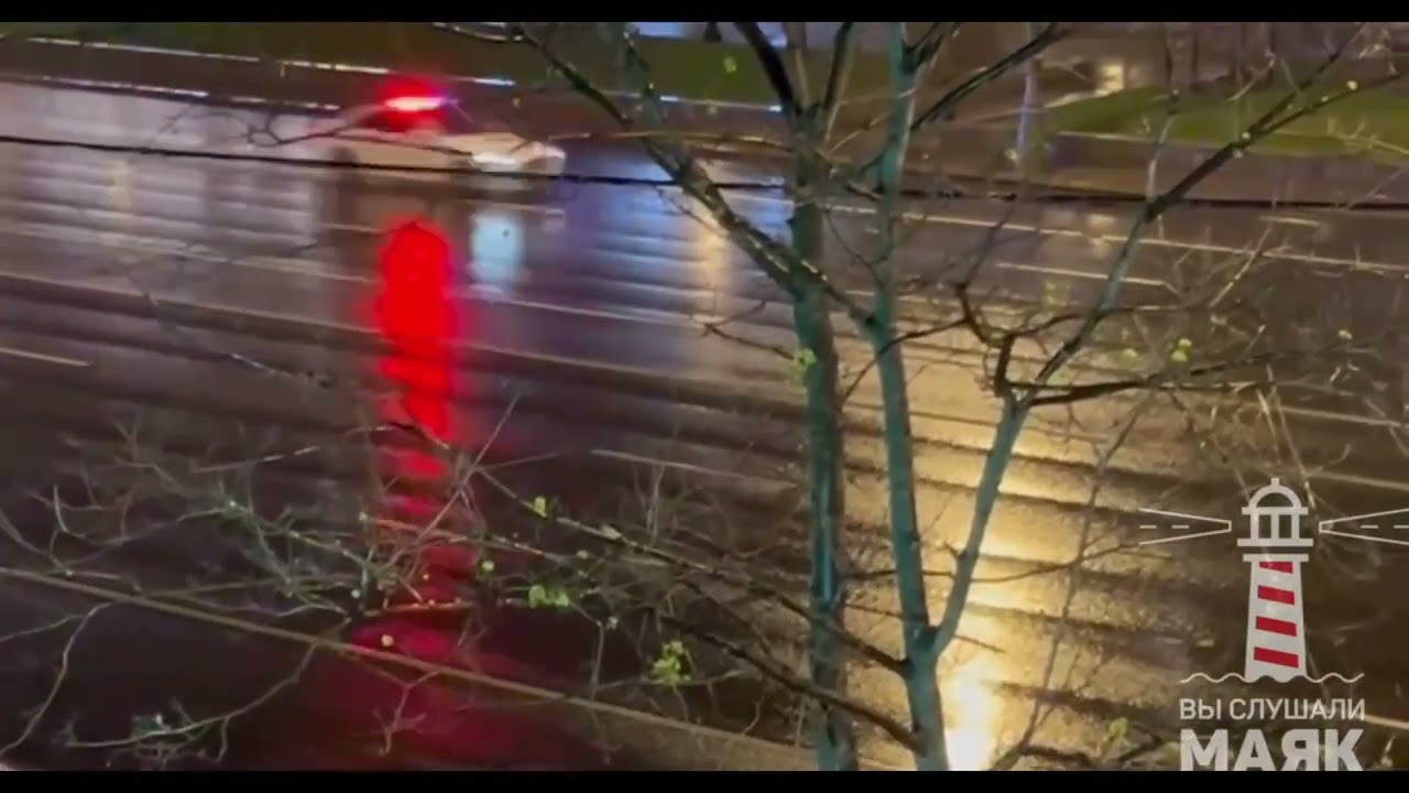 Urgent Kremlin Meeting: Putin Rushed for Late-Night Discussions Amidst Global Speculation