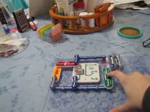 Snap Circuits Extreme | Project 533: Relay Storing Energy