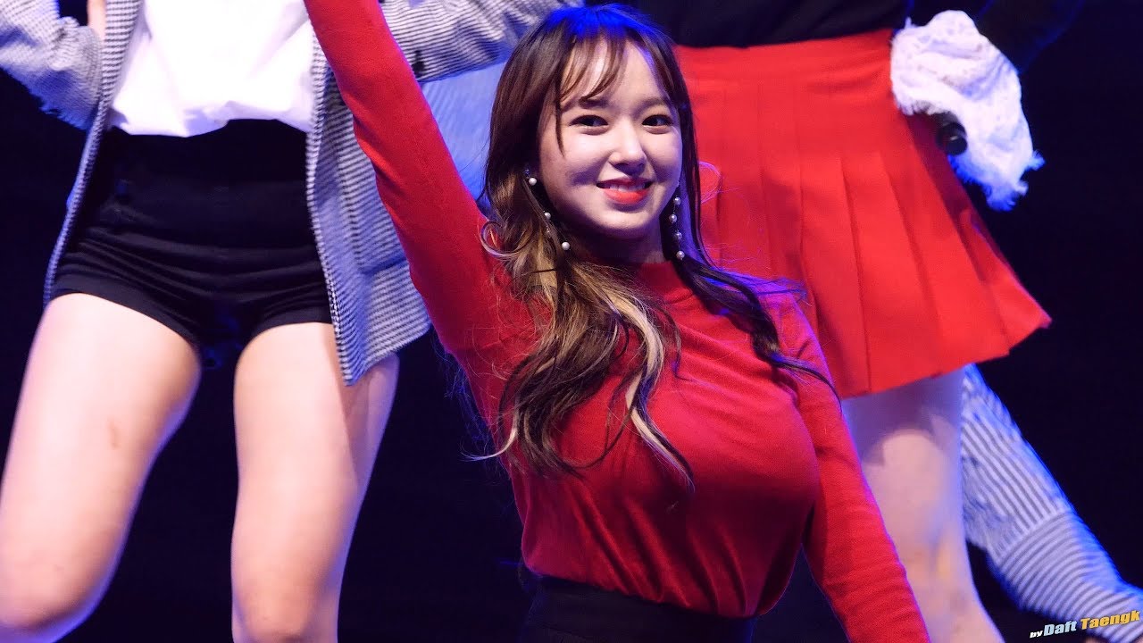 171103 동두천 크리스마스트리축제 - 성소(우주소녀) '모모모' 4K 60P 직캠 by DaftTaengk