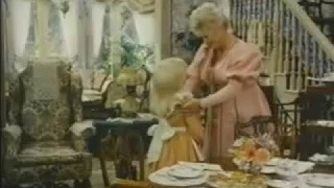 Opening credits and footage to the US TV movie "Alice in Wonderland" (1985)