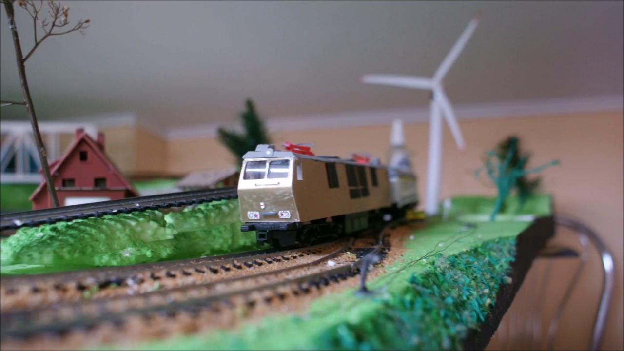 Złota EP09 na makiecie