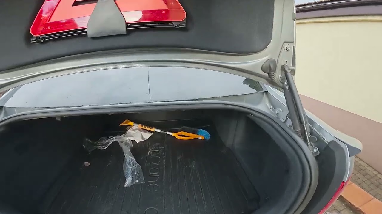 Где находится блок предохранителей в AUDI A6 C6 (2004–2011) | Расположение блоков предохранителей