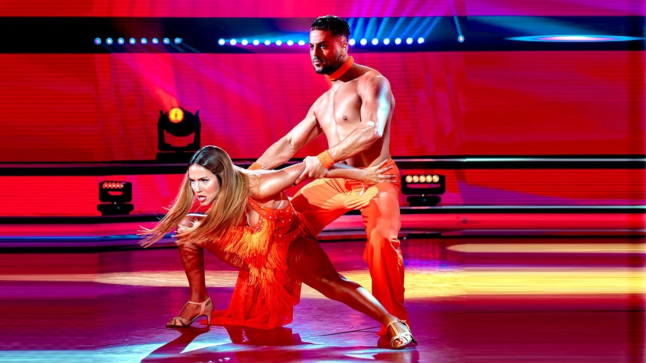 Arriesgados Flor Vigna Y Facu Mazzei Comenzaron Su Samba De Ballroom Arriba Del Estrado Del Jurado Youtube