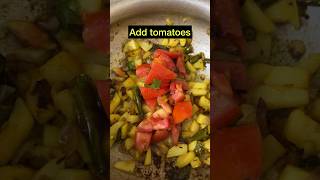 పొటాటో టొమాటో కర్రీ (Easy potato tomato curry) food cooking trending shorts recipe ytshorts