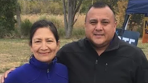 Mescalero chaunt Aguilar, chaunt Tyner Cervantes, ...