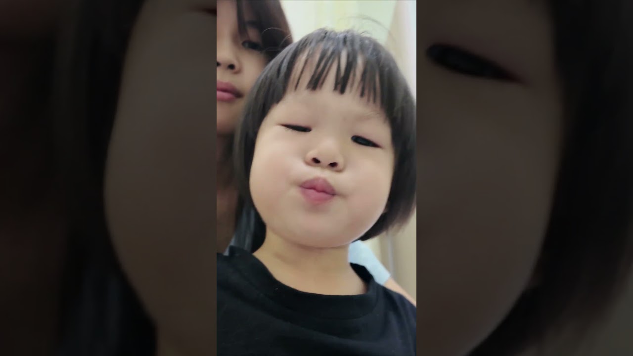 小姊妹的自拍 縮圖