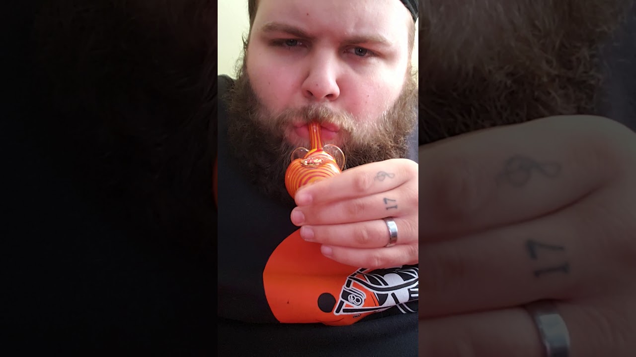 Kush Up Challenge Glass Elephant New Twist Glass Pipe