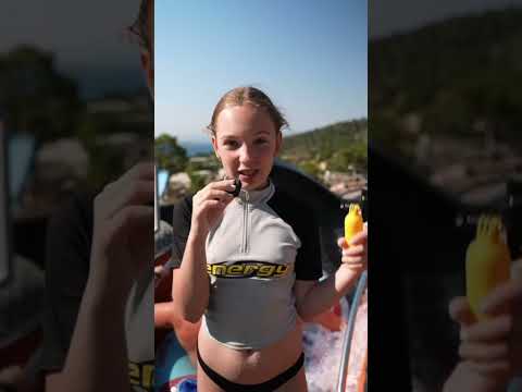 Бетси в аквапарке на горках в трусах // Betsy at the water park on slides in panties #betsy