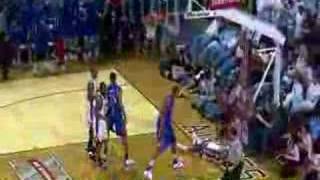 Brandon Rush posterizes Texas A&M