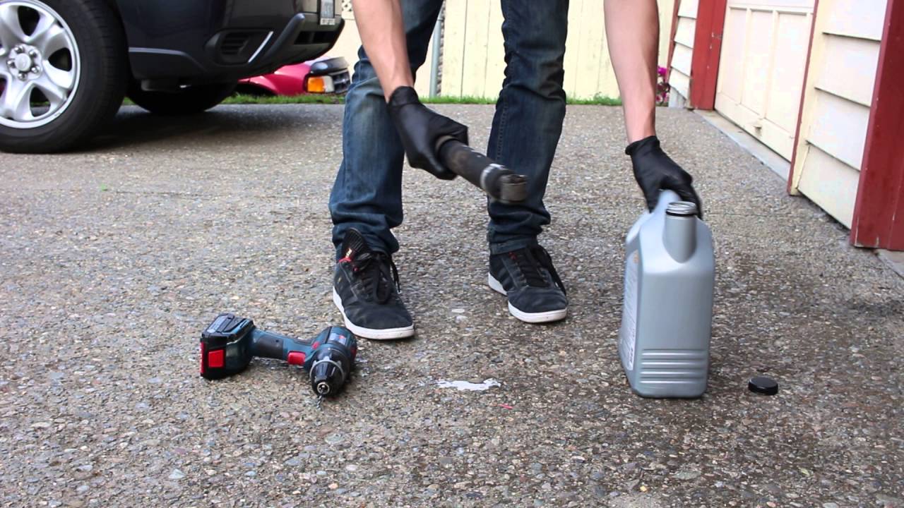 Draining hydraulic fluid from a shockabsorber YouTube