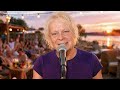 “Trinkejo ĉe Rejno (Die Strandbar am Rhein)” auf Esperanto. Offizielles Video – Tubaro