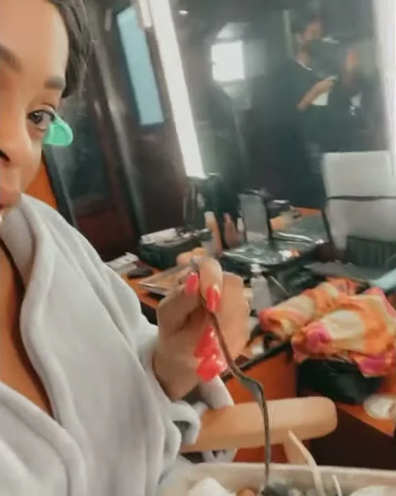Niecy Nash imitates Tabitha Brown