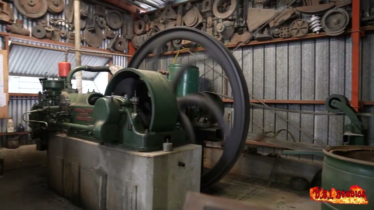 Crossley One Cylinder Diesel Engine Start up