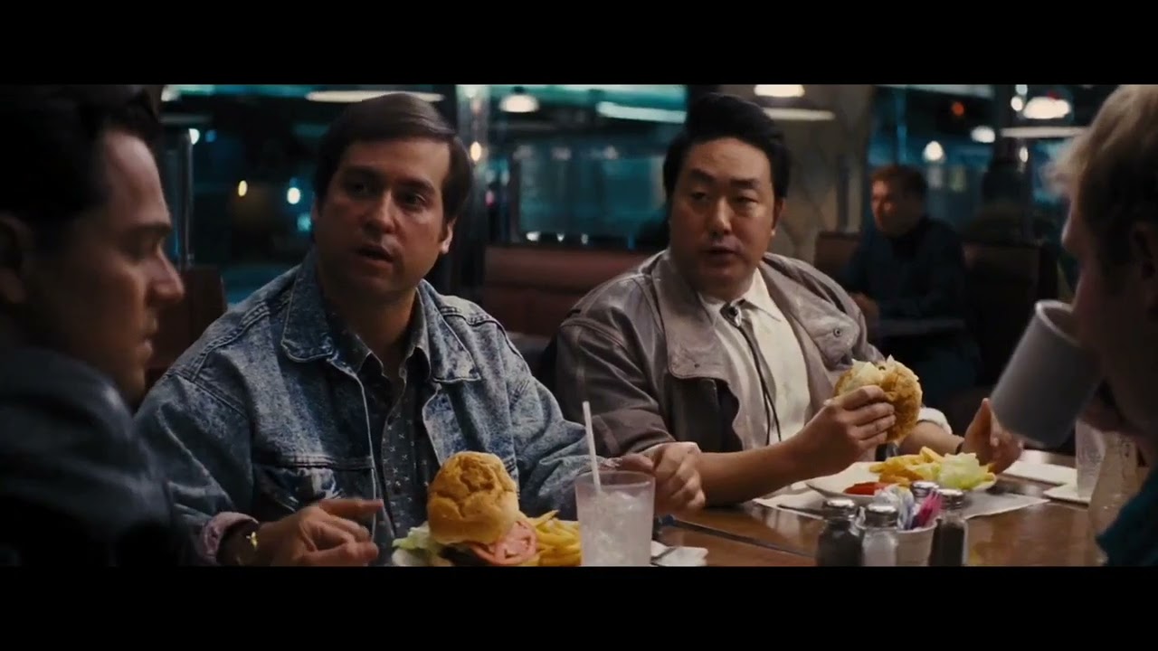 El Lobo De Wall Street Véndeme Esta Pluma EspaÑol Latino Youtube