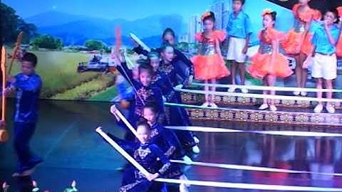 Giao lưu điển hình tiên tiến