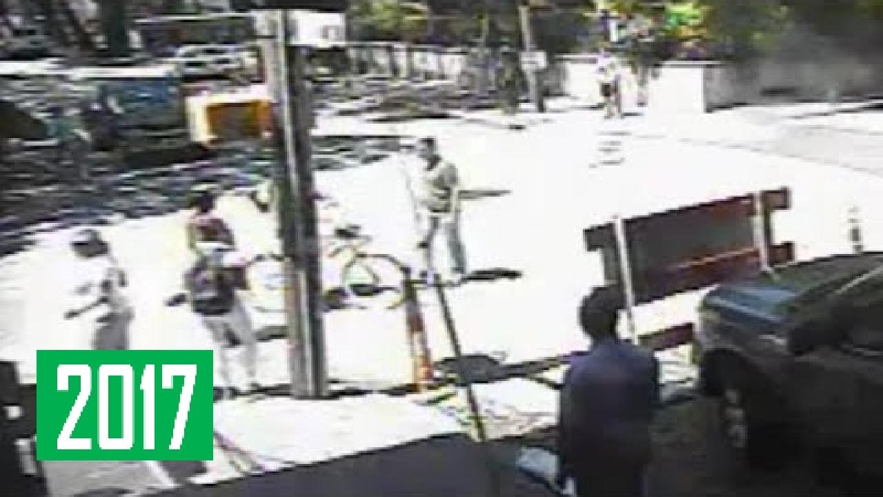 LiveLeak - Fight Between Bicyclist And Off Duty Cop liveleak tv - YouTube