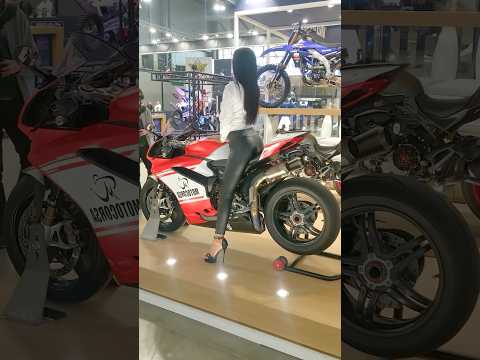 DUCATI SUPERLEGGERA V4 🔥🏍️ | THE ULTIMATE ITALIAN WEAPON 🇮🇹