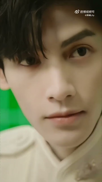 A prince came out from novel.  #luoyunxi
