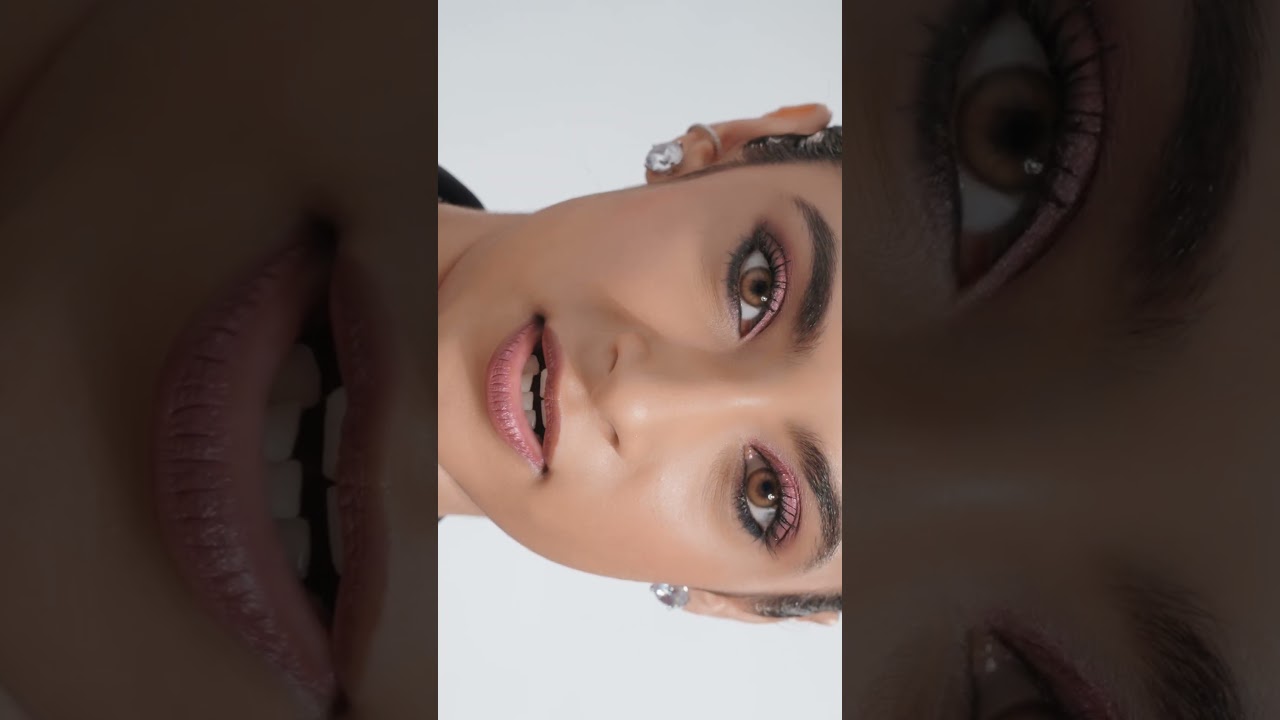 The G Story x Lakmē Be-jewel Shimmer lip liquid!