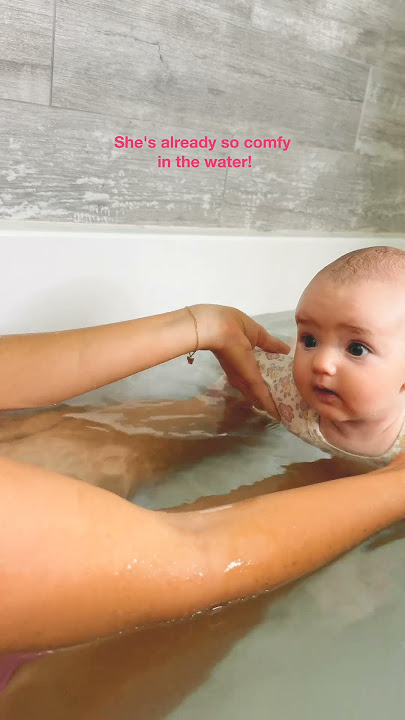 Pelajaran Renang Pertama Bayi Usia 3 Bulan 🥰 #celanapendek