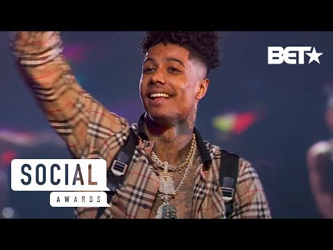 Blueface Performs Thotiana In His First Ever TV Performance! | Social Awards 2019
