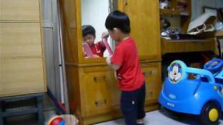 照鏡子990603,1Y8M.AVI