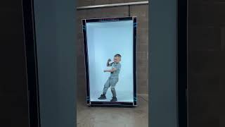 Holovision Holobox Bring Presenters To Life With 3D Holograms Audio