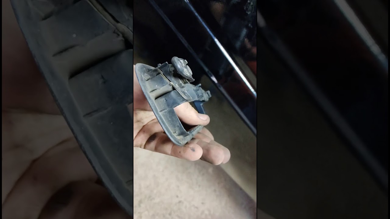 Как собрать ручку открывания двери Опель Омега А - YouTube
