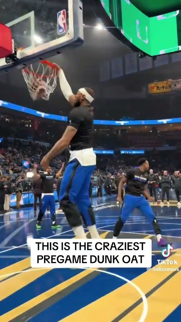 I swished it #hoodnews #dallasmavs #dallasmavericks #warmup #dunk #omg #dallas #nba #wow #dunks