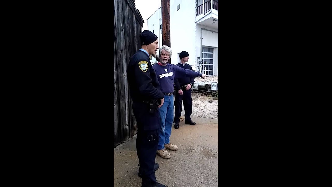 Rob gunning getting harassed by bay constables