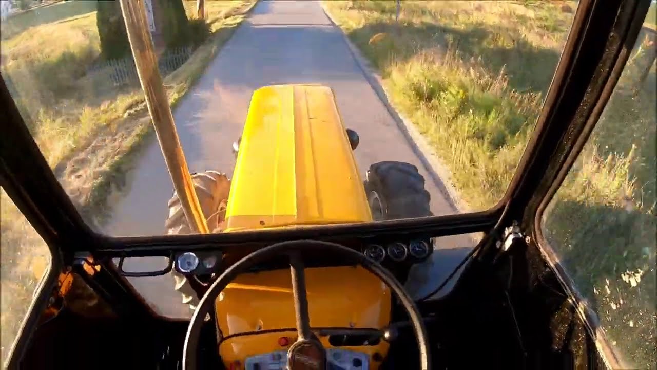 40 km/h  Ursusem c360 4x4 turbo +10 ton, czy da się słuchać radia?