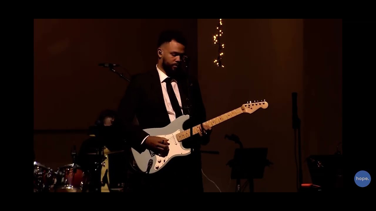 Dan Weinstein, Sam Kisaka, Hope Marin, Lonny Gallentine playing Carol of the Bells