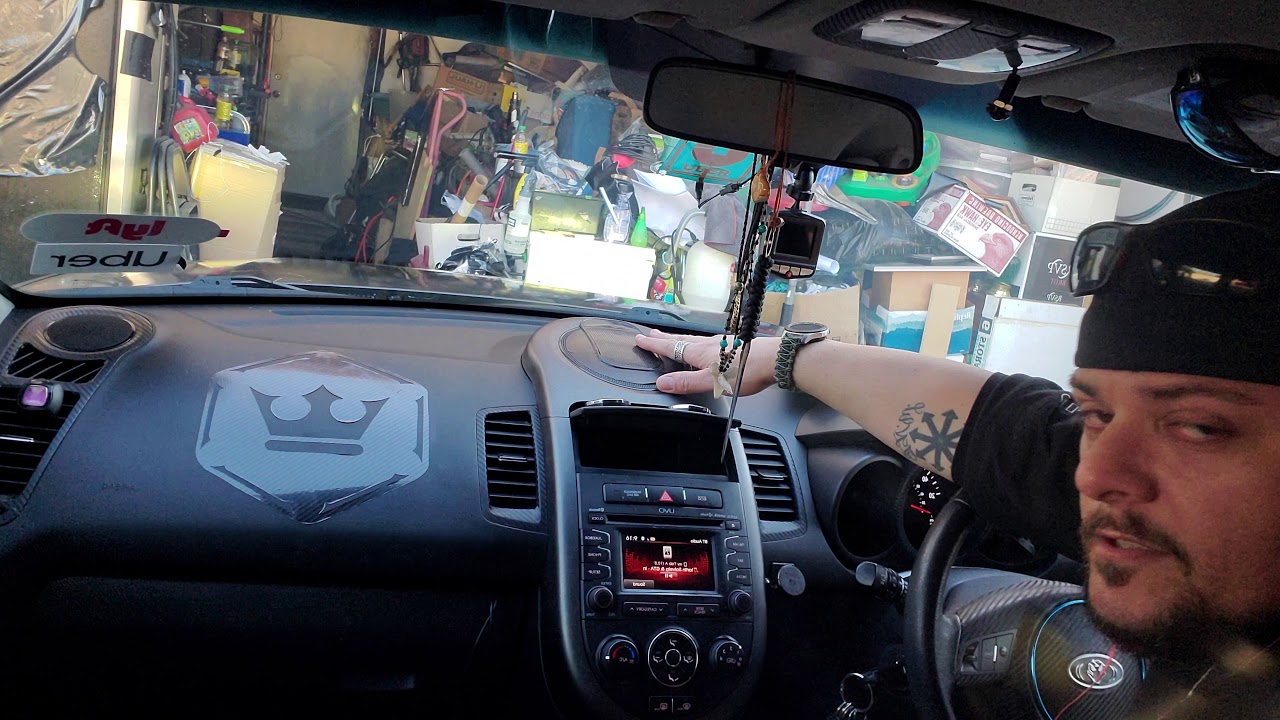 2010 2013 Kia Soul correct safe with out damaging dash remove factory