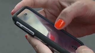 Are smartphones eavesdropping and targeting us with ads?