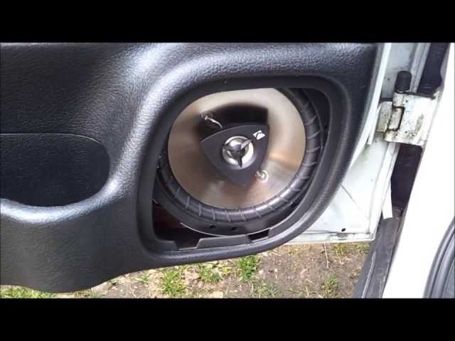 Kicker K60 Into Astra Mk4 - YouTube
