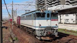 【貴重な更新色】EF65-2060牽引の5087レ 3時間20分遅れて草津駅3番のりば通過 2022年7月23日