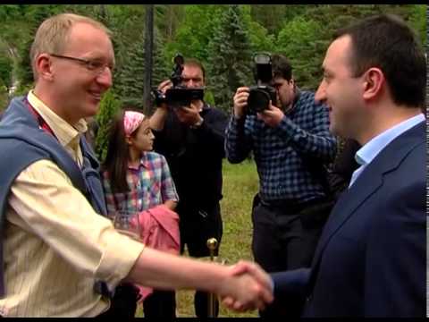 პრემიერ-მინისტრი დიპლომატებისთვის გამართულ მიღებაზე ლიკანში