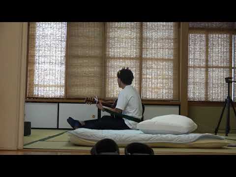 としみつが癖のある弾き語りをしてたので盗撮しました