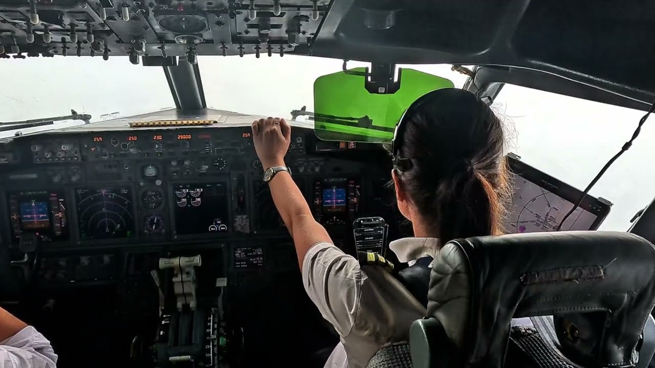 BOEING 737 Epic TAKEOFF Bucharest Airport RWY26R | Cockpit View | Airline Pilot Life